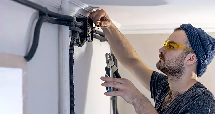 Garage Door Opener Cable Repair in Fort Lauderdale, FL