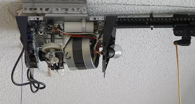 Emergency Garage Door Opener Repair in Fort Lauderdale, FL