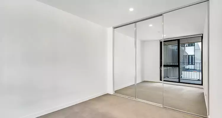 Why Homeowners Choose Us for Sliding Mirror Door Replacement in Fort Lauderdale, FL