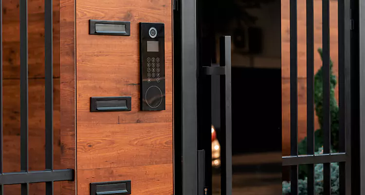 Automatic Door Maintenance in Fort Lauderdale, FL
