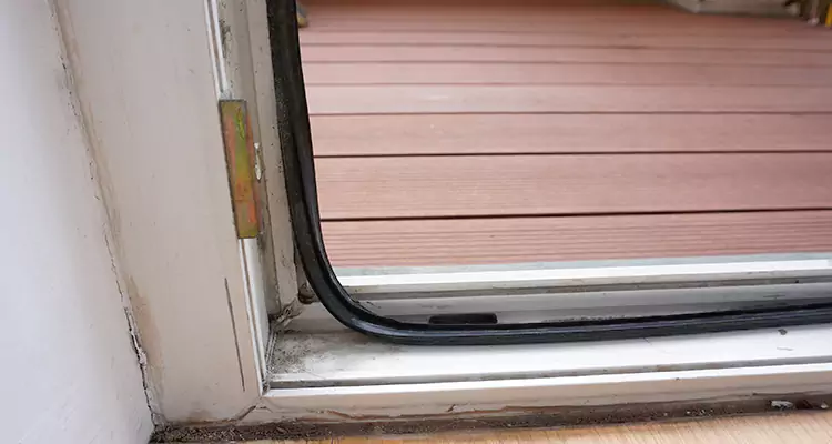 Repair Patio Doors Leaking at Bottom in Fort Lauderdale, FL